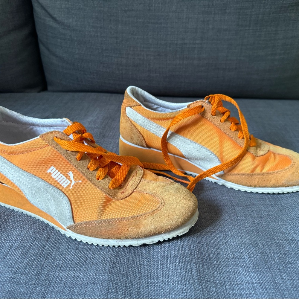 Puma kitty heel sneakers in bright orange